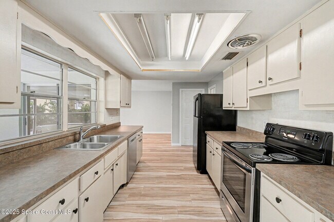 Building Photo - 2319 Snead Ct