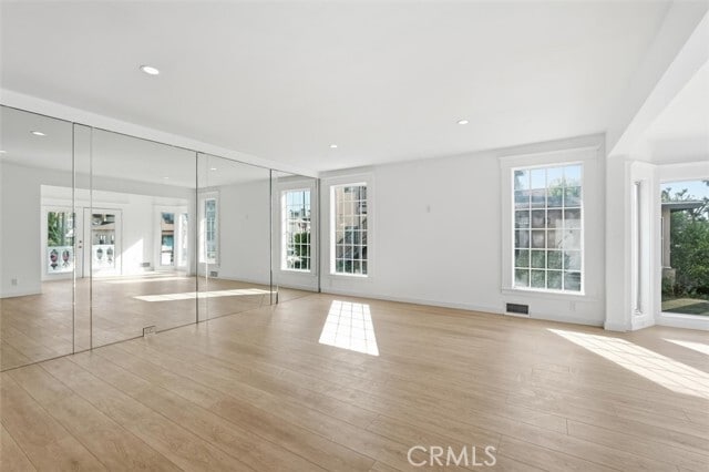 Building Photo - 720 S Catalina Ave