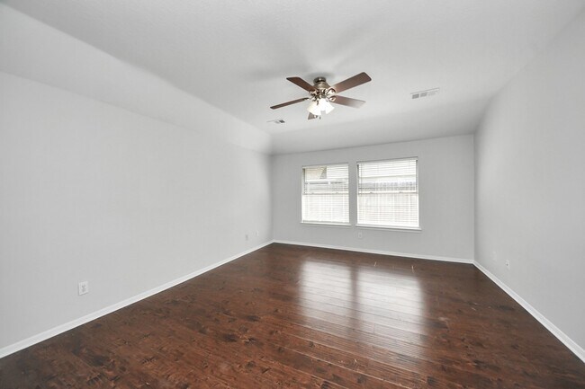 Building Photo - 8322 Adler Lake Dr