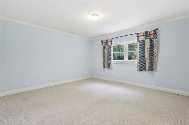 Building Photo - 5653 Trowbridge Dr