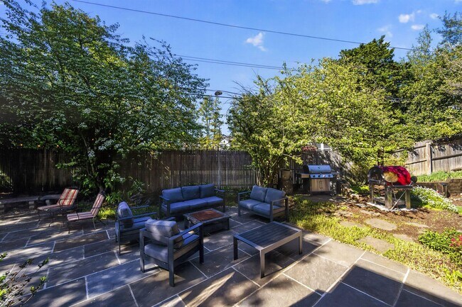 Building Photo - 5115 Cape Cod Ct