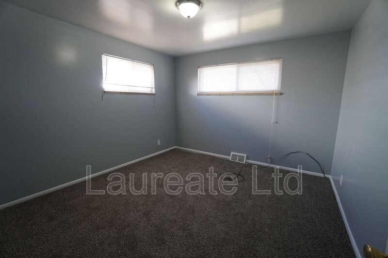 Building Photo - 2645 S Newton St