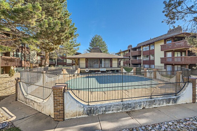 Building Photo - BEAUTIFUL 2 Bed 2 Bath Condo in Boulder- A...