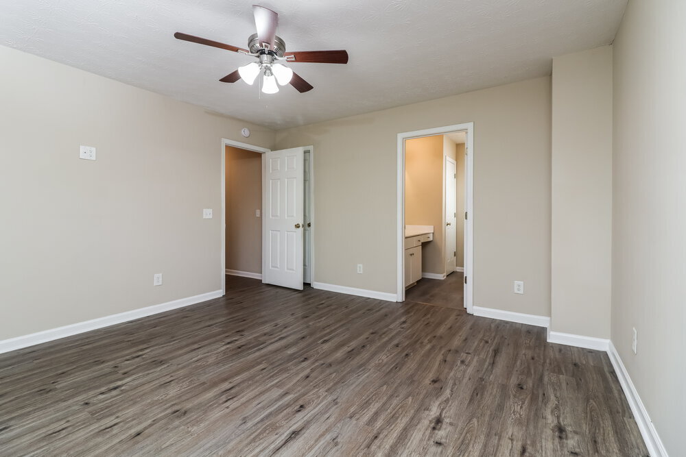 Building Photo - 300 Kentshire Pl NW