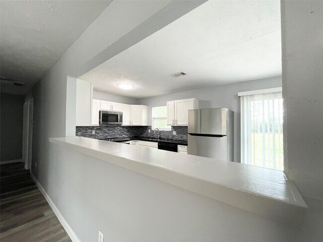 Building Photo - 2036 County Rd 3434N