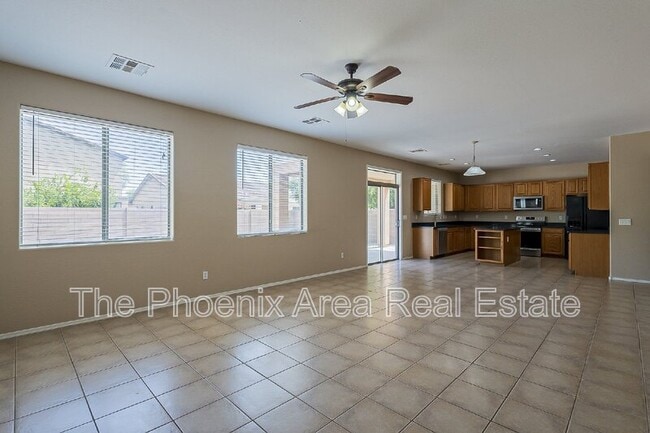 Building Photo - 43476 Caven Dr