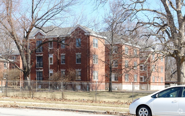 Primary Photo - Charmwood Terrace