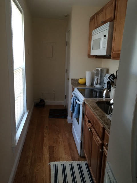 Building Photo - 406 Pawtucket St