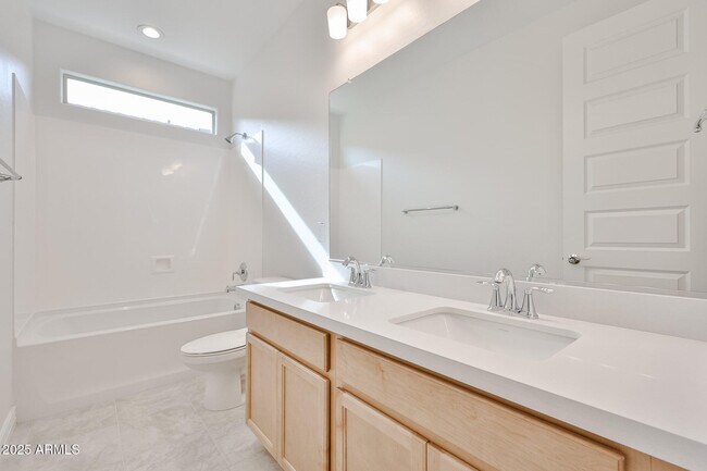 Building Photo - 8806 W Orange Dr