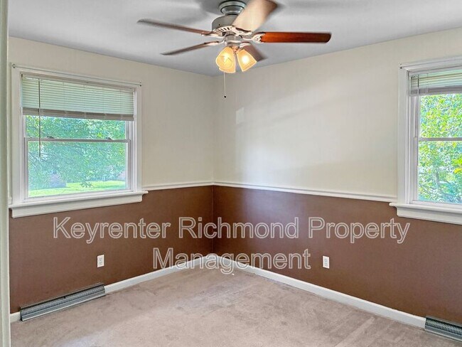 Building Photo - 2802 Dancer Rd