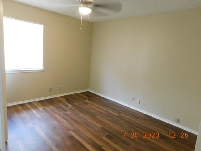 Building Photo - 5212 Meadow Field