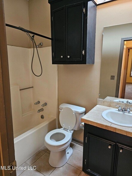 Building Photo - 472 Brendalwood Dr