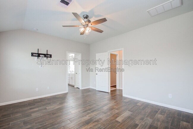 Building Photo - 9547 Summer River Dr