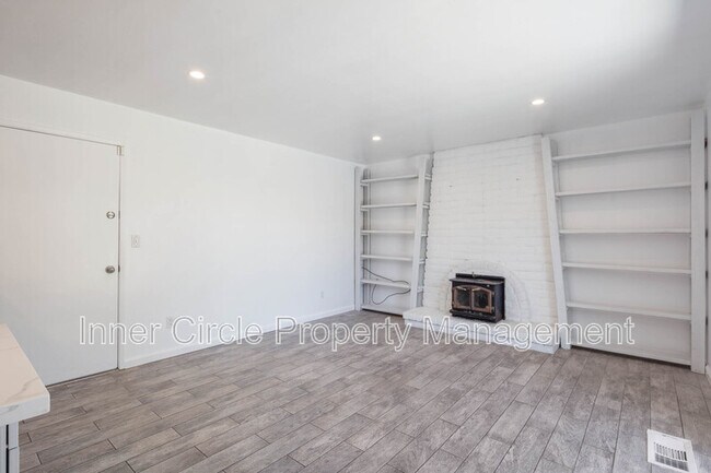 Building Photo - 2225 Mt Whitney Dr