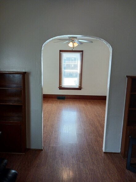 Dining room - 435 S Dodge St