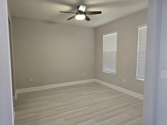 Building Photo - 10916 Honor Rd