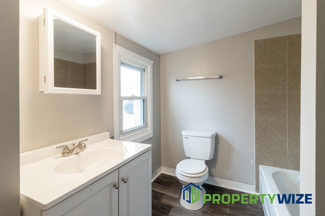 Building Photo - 517 Mosher St