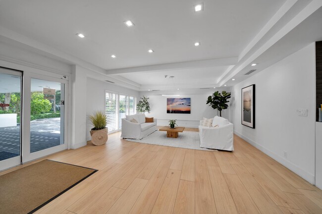 Building Photo - 2066 N Ocean Blvd