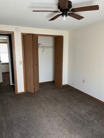 Building Photo - 1583 Highland Park Drive