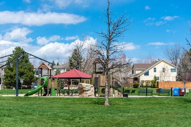 Building Photo - Online for roommate application ONLY