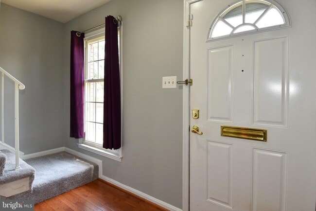 Building Photo - 14 Fenceline Dr