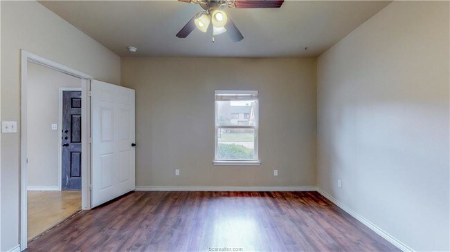 Building Photo - 3357 Keefer Loop