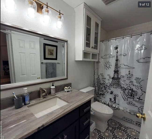 Building Photo - 5922 Hart Fld