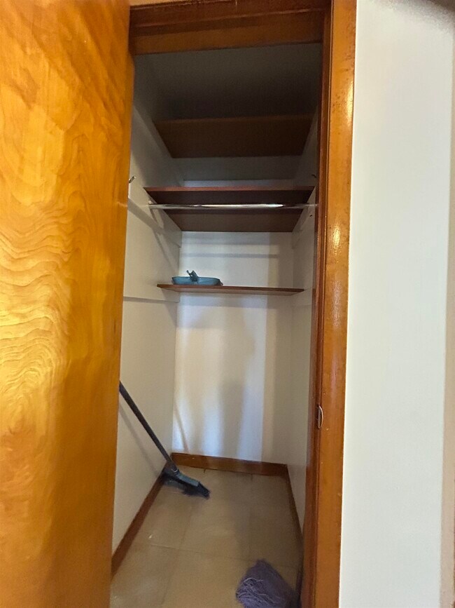 Building Photo - 287 Lawton Ave