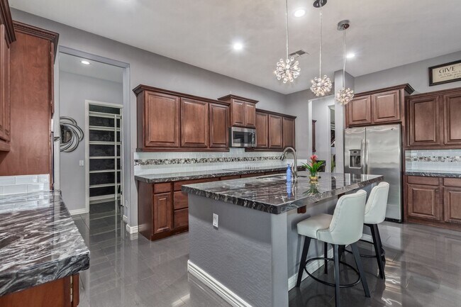 Building Photo - INCREDIBLE Executive Style homes in the po...