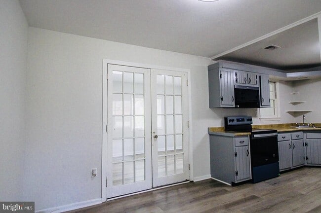 Building Photo - 412 Millwoof Dr