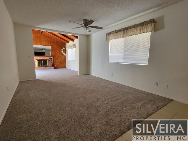 Building Photo - Charming 3 bed 2 bath home in Santa Maria