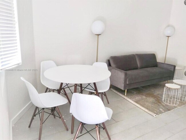 Building Photo - 740 Meridian Ave