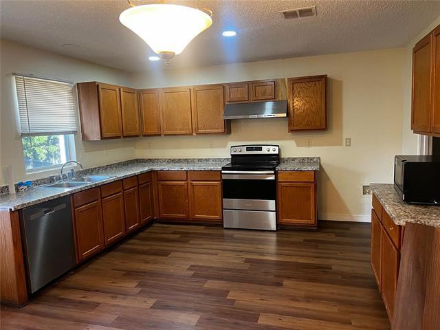 Building Photo - 933 Medina Dr