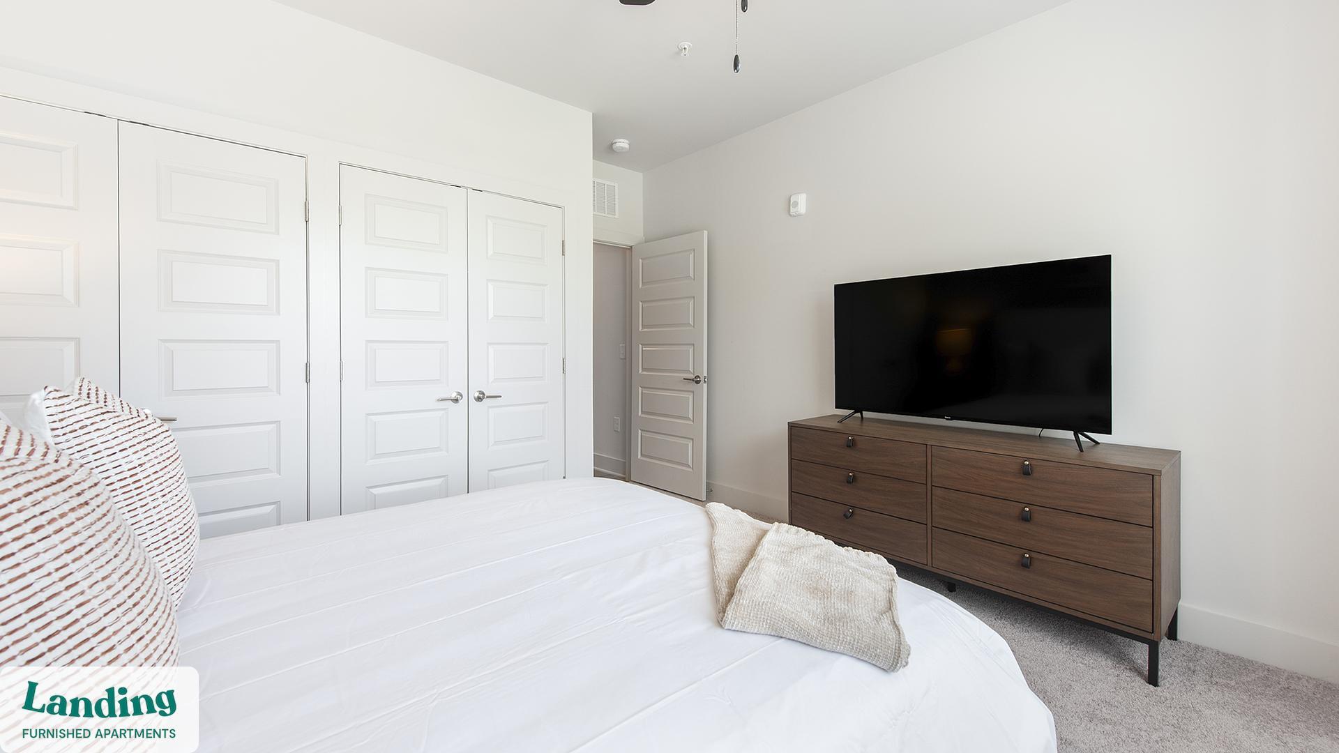 Building Photo - 404 W 26th St