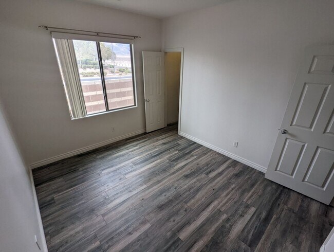 Building Photo - 8148 Slate Falls St
