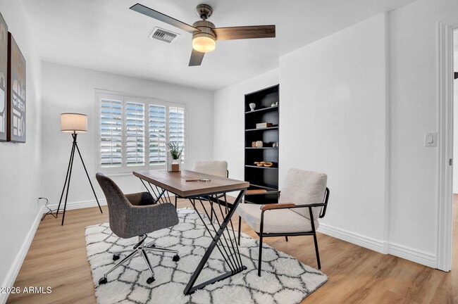 Building Photo - 10624 N 38th St