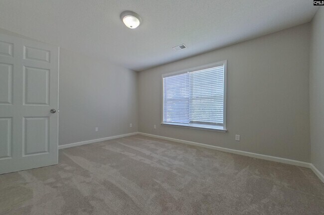 Building Photo - 134 Summer Pines Drive