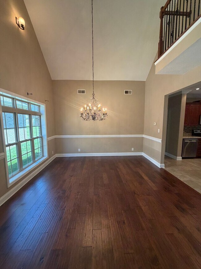 Building Photo - 266 Turnberry Circle