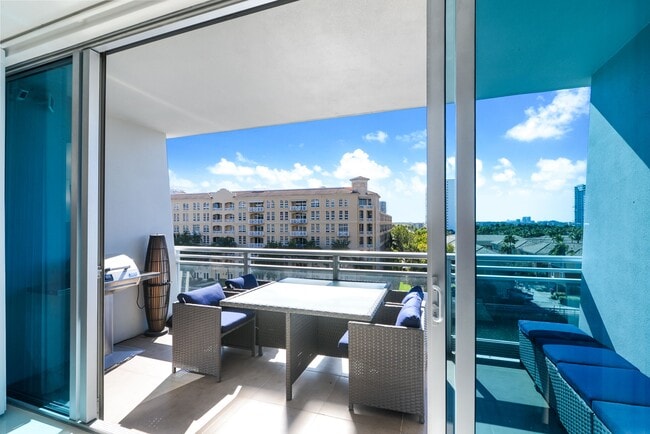 Building Photo - 2950 NE 188th St