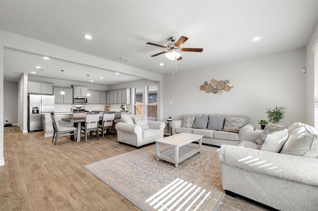 Building Photo - 14633 Caelum Dr