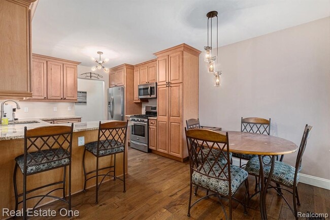 Building Photo - 2471 Woodcliff Trail