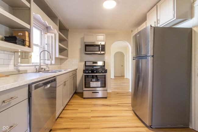 Building Photo - 1730 E 75th St