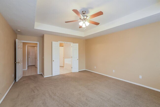 Building Photo - 536 SW 154th Ct
