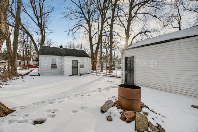 Building Photo - 159 Barto Dr