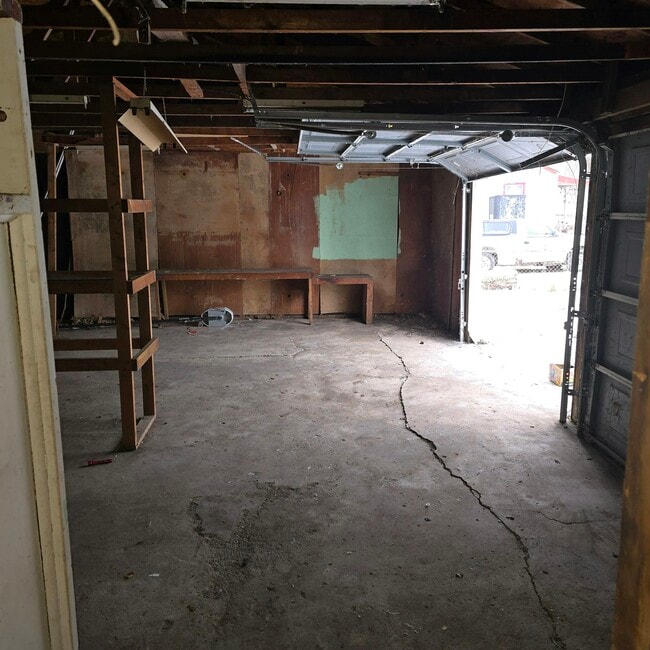 Building Photo - 1020 N Wesley St