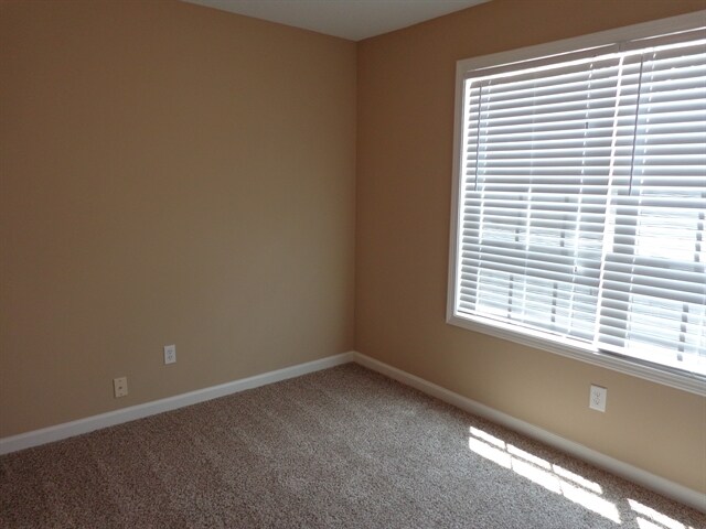 Building Photo - 2075 Reserve Pky