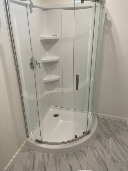 Building Photo - 7136 Forest Hills Rd