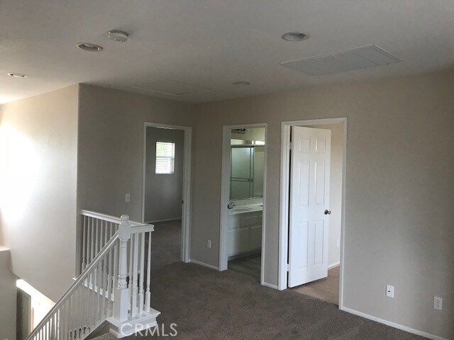 Building Photo - 3571 Hawthorne Dr