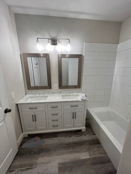 Building Photo - 1342 Crossbill Court
