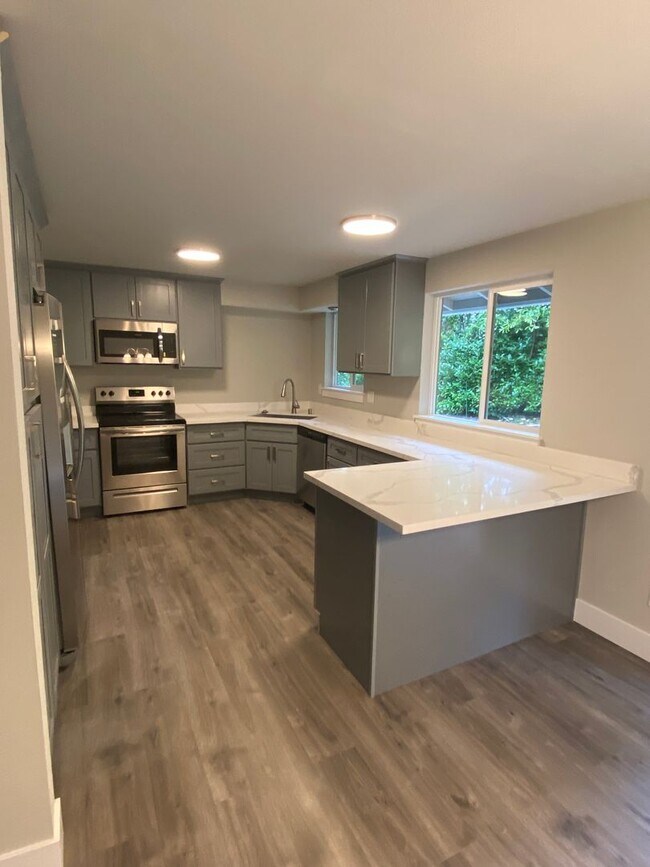 Building Photo - 4 Bedroom, 2.5 Bath 2 Car Garage, Brand Ne...